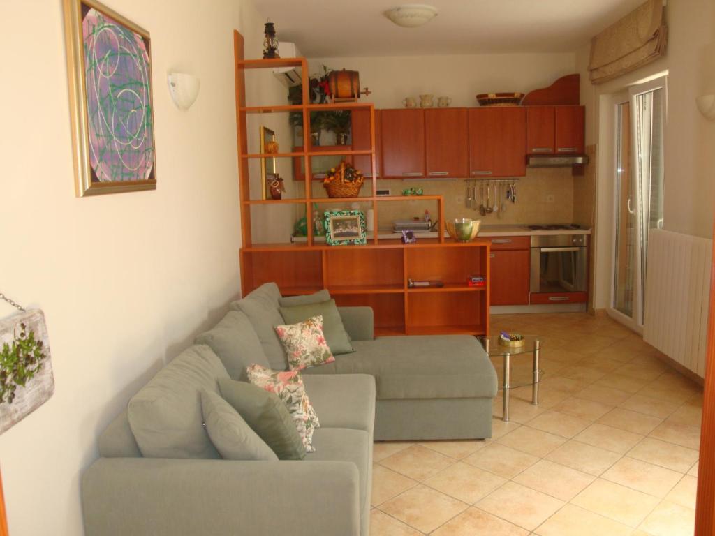 Apartments Mogorovic Mošćenička Draga Oda fotoğraf
